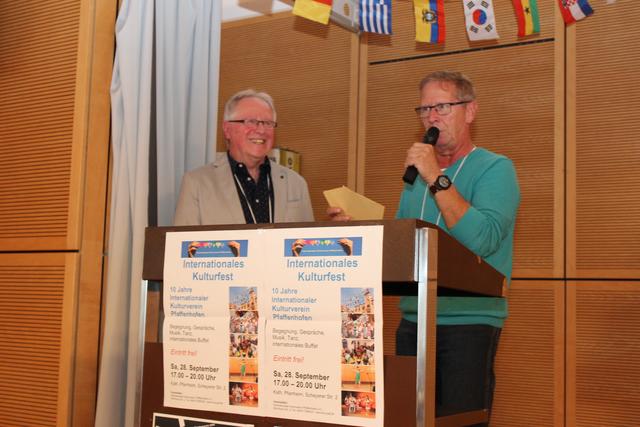 Dritter Bürgermeister Roland Dörfler (rechts) und IKVP-Vorsitzender Sepp Steinbüchler