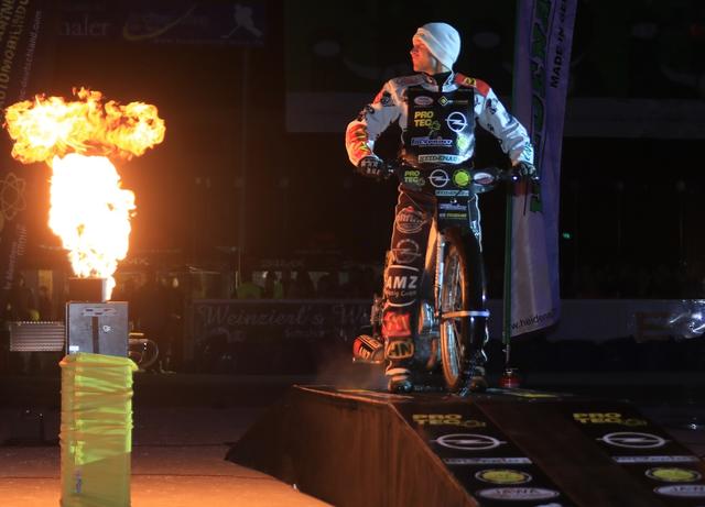 Eine spektakuläre Eröffnungsshow gehört bei einem solchen Event dazu! | Foto: Niklas Breu