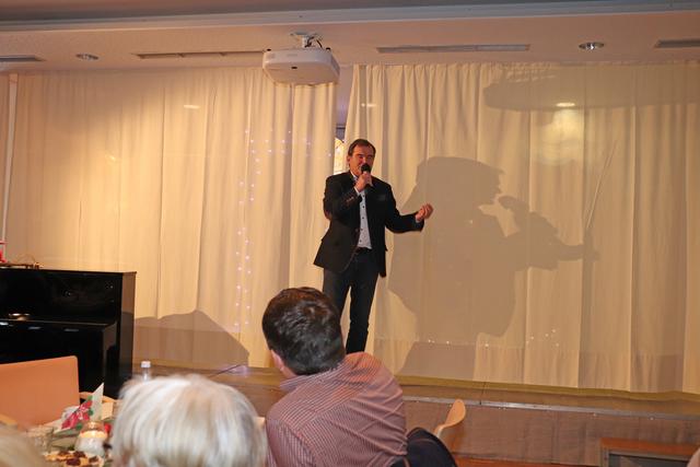 Pfaffenhofens Zweiter Bürgermeister Albert Gürtner wünschte frohe Weihnachten