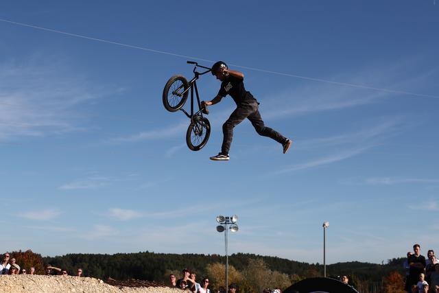 Der neue Dirt Park am Kuglhof ist ein El Dorado für Bikerinnen und Biker. | Foto: Florian Wondra
