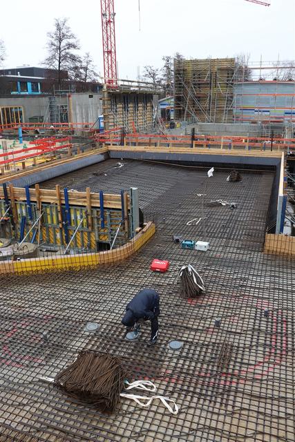 Hier entsteht das neue Nichtschwimmerbecken mit Strömungskanal