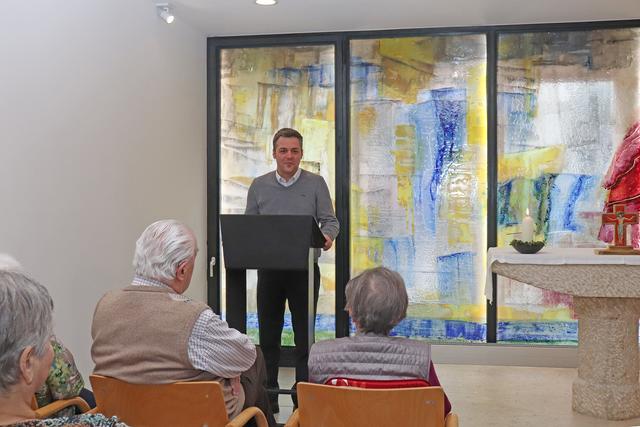 Pfaffenhofens Erster Bürgermeister Thomas Herker begrüßt die Gäste