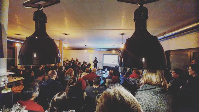 Großes Interesse für Tiny Living zeigte sich schon bei der ersten Veranstaltung im Begegnungsraum Neue Schmiede im Echtland Coworking. | Foto: TLP