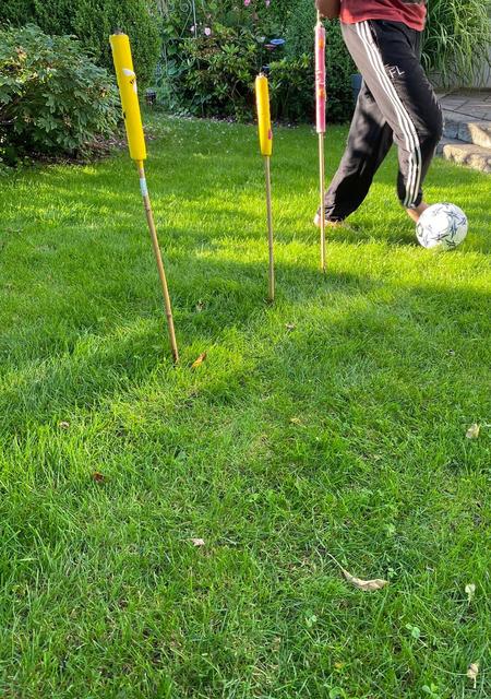 Kreativität ist gefragt: Training mit Gartenfackeln 