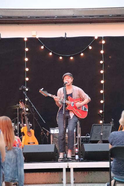 Mathew Austin, der Support von Ami