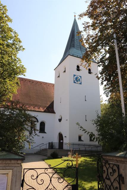 Auflösung Bild 2: Evangelische Kirche