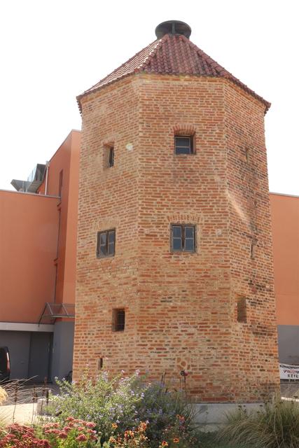 Auflösung Bild 1: Der Hungerturm