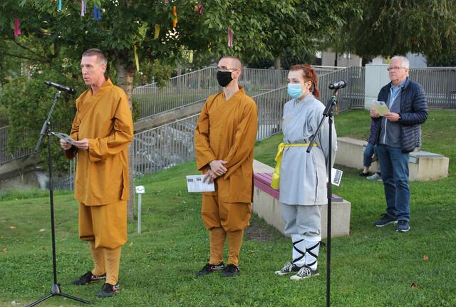 Vertreter der buddhistischen Gruppe