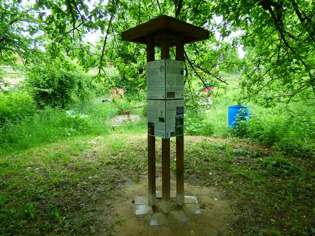 InterKulturGarten PAF - LebensRaumErlebnisPfad:
InfoPointStele für A3-Tafeln:
Inbetriebnahme 02.06.2021