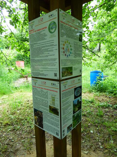 InterKulturGarten PAF - LebensRaumErlebnisPfad:
InfoPointStele für A3-Tafeln:
Inbetriebnahme 02.06.2021