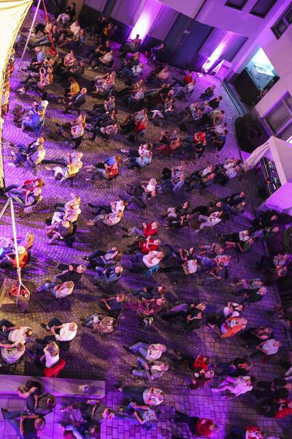 Konzert im Innenhof des Landratsamtes von oben 