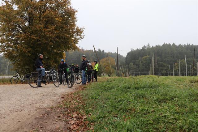 Beim Straßhof führt die neue Radverbindung entlang der Staatsstraße 2045.