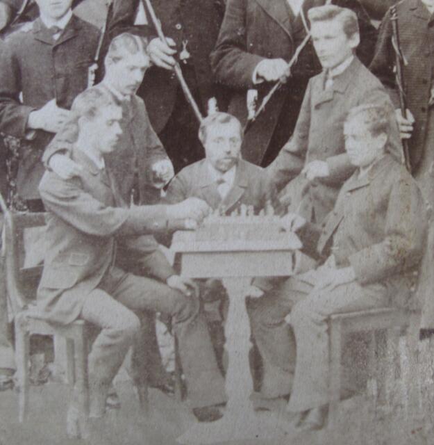 Im 19. Jahrhundert bestand vorübergehend ein Schach-Club (um 1890).  | Foto: Andreas Sauer