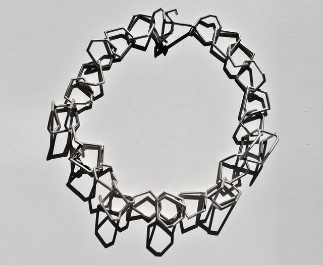 Die aktuellen Arbeiten der Kreativschaffenden im Kreativquartier sind in einer große Jahresausstellung in der Kunsthalle zu sehen. | Foto: Konstanze Mäschle