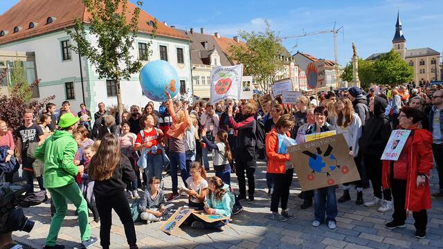 Die Ortsgruppe von Fridays for Future auf einer Klimademonstration. | Foto: Käser