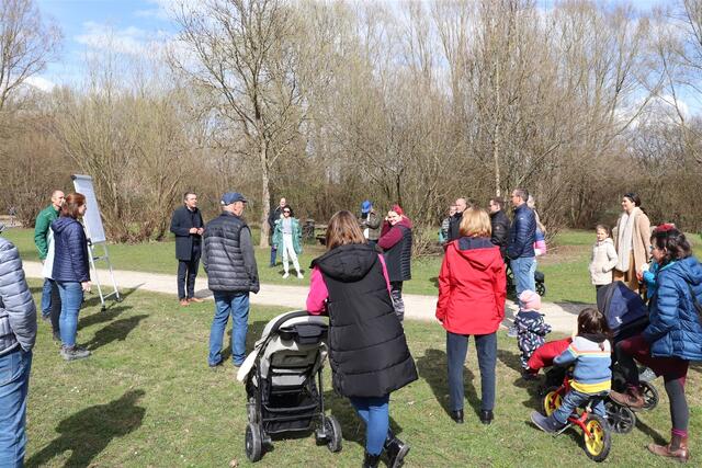 Zahlreiche Besucherinnen und Besucher aller Altersklassen waren zur PAFundDU-Bürgerwerkstatt mit Bürgermeister Thomas Herker gekommen.