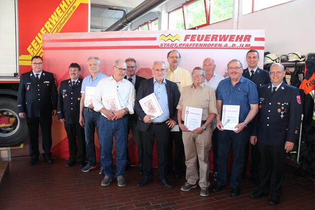 Ehrung für 50 Jahre Vereinszugehörigkeit und teilweise aktive Dienstzeit