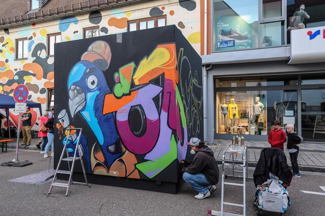 In der Innenstadt fanden zahlreiche unterschiedliche Kunstaktionen statt. | Foto: Alex Loschinski