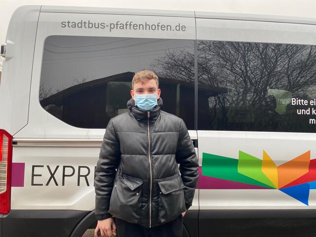 Jan Schumacher aus Gittenbach ist Stammgast im Expressbus. Der 20-Jährige findet viel Lob für das kostenlose Angebot. 