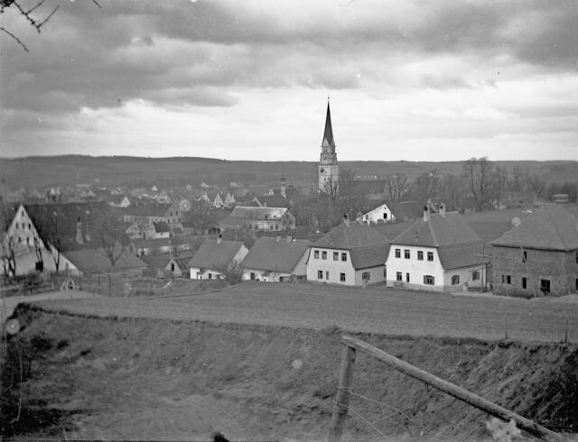 Blick vom Beamtenviertel auf die Stadt (1934)