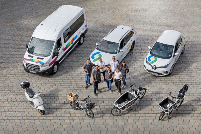 "BITTE WENDEN!" heißt es künftig in Pfaffenhofen. Das Team Mobilität der Stadtwerke errichtet in den kommenden Monaten dynamische Mobilitätsstationen in der gesamten Stadt. 