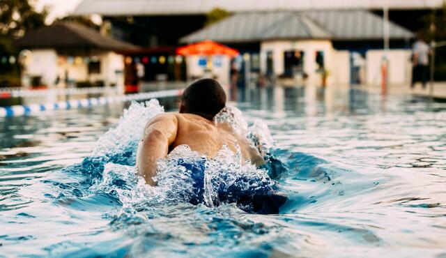 Seit 2018 liegt die Betriebsführung des Ilmbads in den Händen der Stadtwerke. Daneben kümmert sich das Team Bäder im Wechsel um das Gerolsbad.  | Foto: Lukas Sammetinger