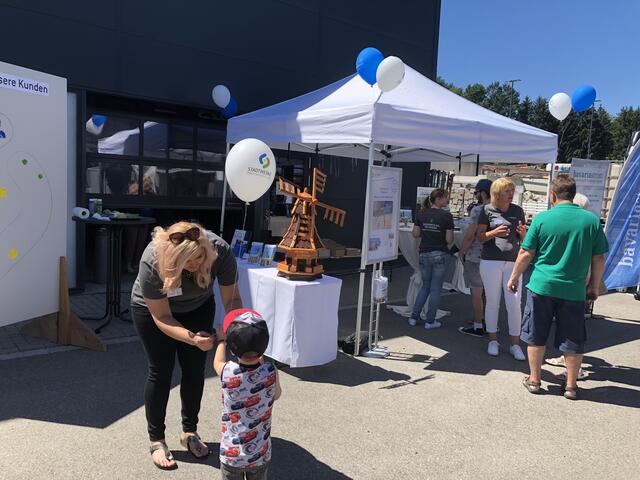 Wie schon 2018 können sich die Besucherinnen und Besucher beim Tag der offenen Tore auch 2023 über ein buntes und familienfreundliches Programm freuen. | Foto: Stadtwerke Pfaffenhofen