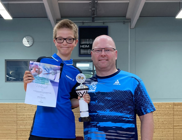 Simon mit Jugendwart und Coach Christian Bolzer