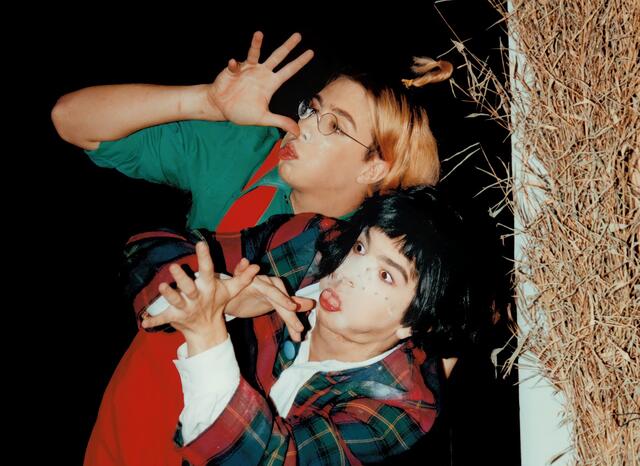 Max und Moritz, gespielt von Sebastian Hepperle und Ömir Samsa