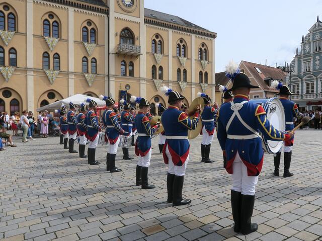 Verschiedene Kapellen sorgten am Standkonzert am Sonntag für musikalische Unterhaltung.
