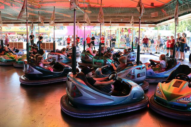 Tausende Gäste strömten tagtäglich auf das 73. Pfaffenhofener Volksfest.  | Foto: Florian Schaipp