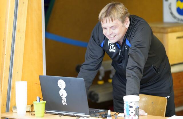 Rainer Hoffmann hatte als Turnierleiter alles unter Kontrolle.