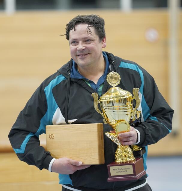 David Aschauer ist sichtlich glücklich mit seinem Titelgewinn