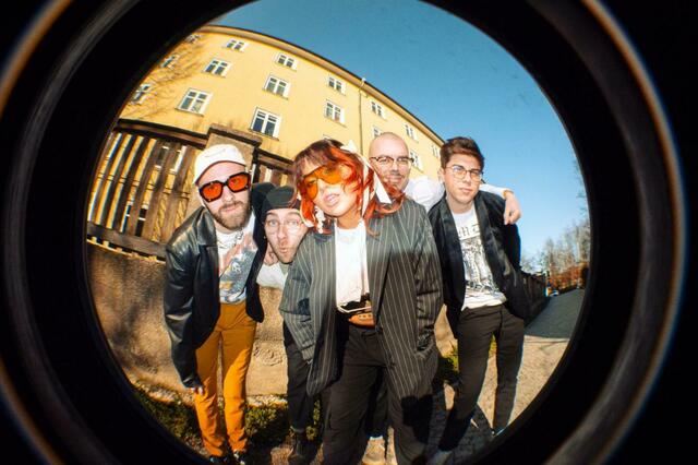 Elena Rud ist die Schirmherrenband.  | Foto: thekidvelour