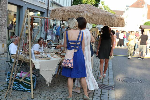 Stobern auf dem Kreativmarkt in der Löwenstraße
