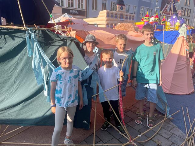 Stolze Baumeister: ganze Gebäudelandschaften entstanden 