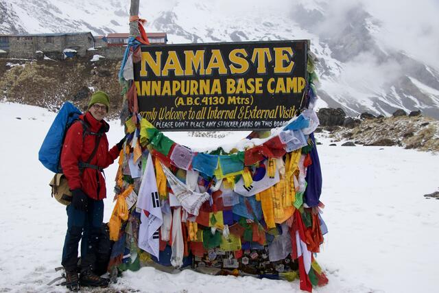 Bei einer Bergtour im Himalaya hat Volker Stagge auf 4.130 Metern das Annapurna Basecamp erreicht.