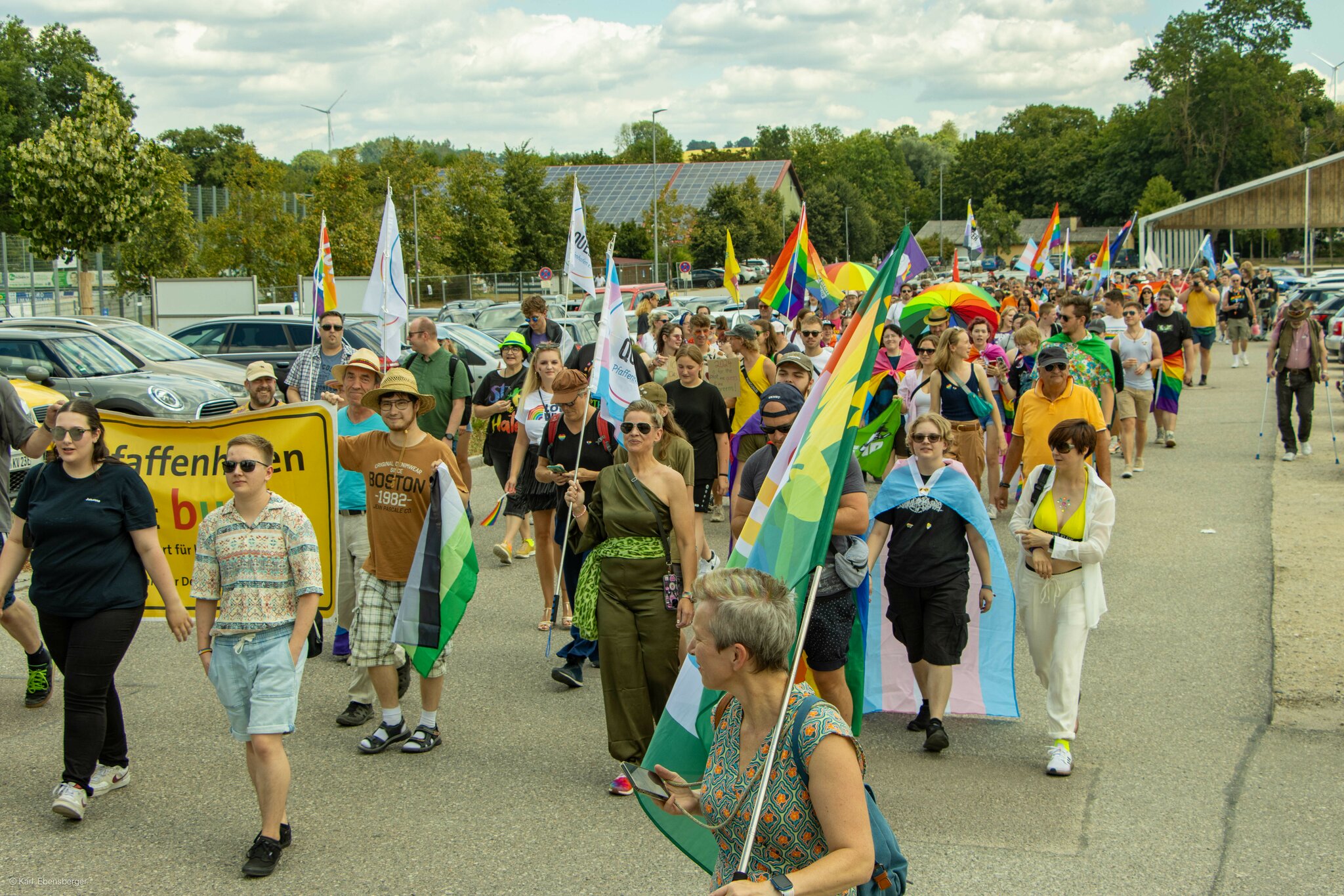 Ein voller Erfolg: Der erste CSD in Pfaffenhofen – PAFundDU