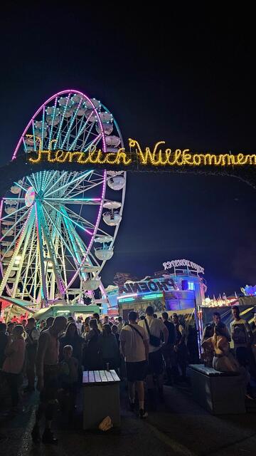 Abendstimmung auf dem Volksfest | Foto: Stadtverwaltung Pfaffenhofen a. d. Ilm