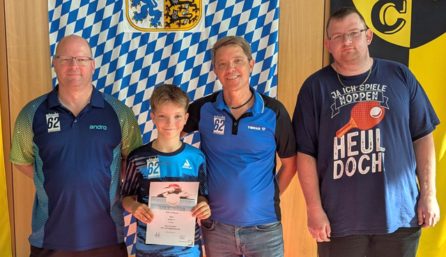Jugendwart und Coach Christian Bolzer, Vater Thomas und Fan Thomas Pögl.