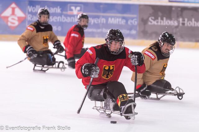 Die Deutsche Para-Eishockey-Nationalmannschaft in ihrem Trainingslager in Pfaffenhofen. | Foto: ECP Pfaffenhofen