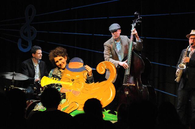 Beim Kinderkonzert „Matze mit der blauen Tatze“ können sich die kleinen Gäste ¬auf unterhaltsame und witzige Geschichten, gepaart mit Jazzmusik, freuen. | Foto: Felix Francer