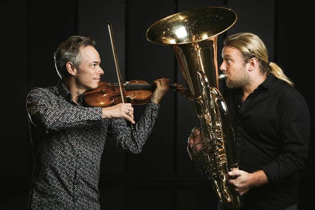 Benjamin Schmid und Andreas Martin Hofmeir an ihren Instrumenten. | Foto: Wolfgang Lienbacher
