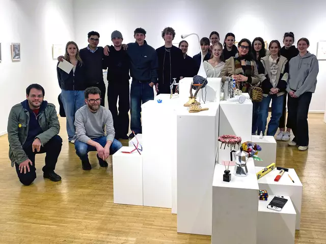 Die Schülerinnen und Schüler zusammen mit Ihren Lehrern. | Foto: © Stadtverwaltung Pfaffenhofen a. d. Ilm