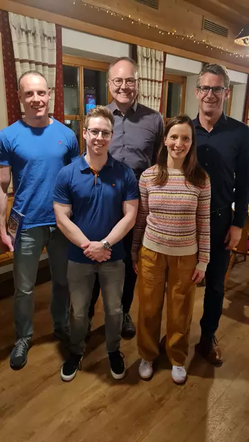 geschäftsführender Vorstandschaft (von links):
Markus Friedrich, 2. Vorsitzender
Lukas Meitz, Jugendreferent
Roland Bergmeier, 3. Vorsitzender
Karola Mayer, 1. Vorsitzende
Andreas Englbrecht, Schatzmeister
Florian Klehr, Schriftführer (nicht im Bild)
 | Foto: Sabine Sopp