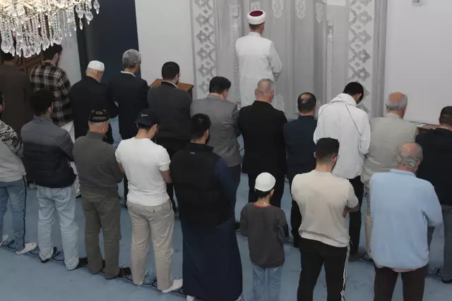 Beim Abendgebet | Foto: E. Steinbüchler