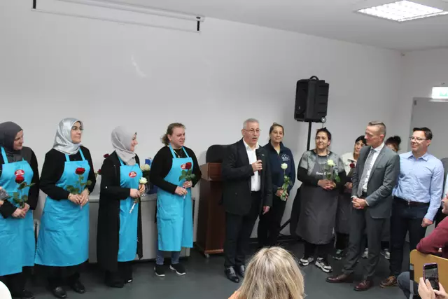 Rosen als Dankeschön für die fleißigen Köchinnen und Putzfrauen | Foto: E. Steinbüchler