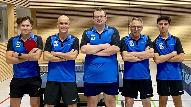 De fünfte Mannschaft kämpft weiter um den Erhalt der Spielklasse.
vlnr.: Alexander Treuheit, Jörn Schwarplys, Thomas Pögl, Heinz Wohlers, Benedikt Steininger
Es fehlt Winter-Neuzugang Axel Mahler
