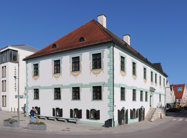 Das „kurfürstliche Rentamt“ beherbergte über vier Jahrhunderte lang das Rathaus der Stadt. | Foto: Stadtverwaltung Pfaffenhofen