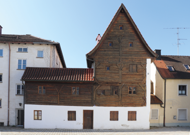 Der Stadtturm an der Oberen Stadtmauer geht im Kern auf das 16. Jahrhundert zurück.  | Foto: Stadtverwaltung Pfaffenhofen